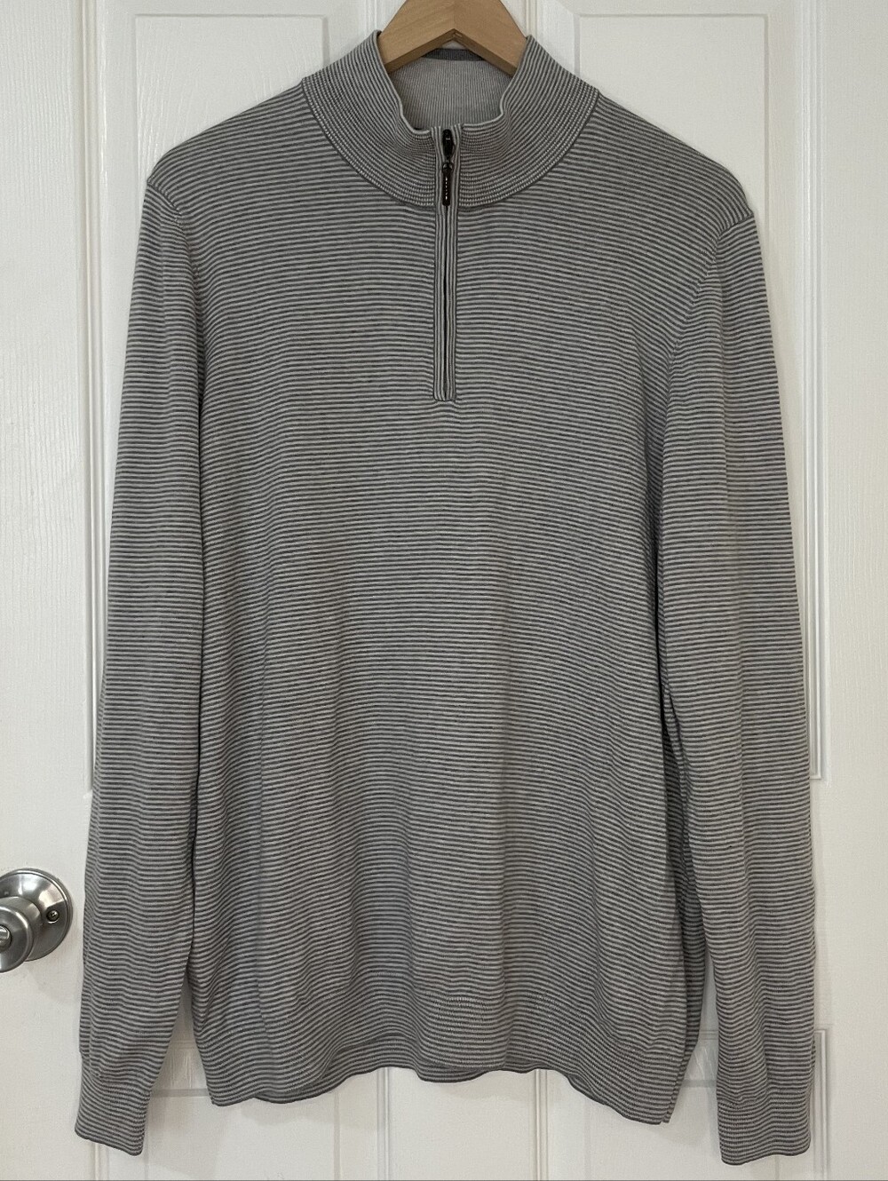 J. McLaughlin NWT Men's Light Gray Striped Half-Zip Sweater Size M